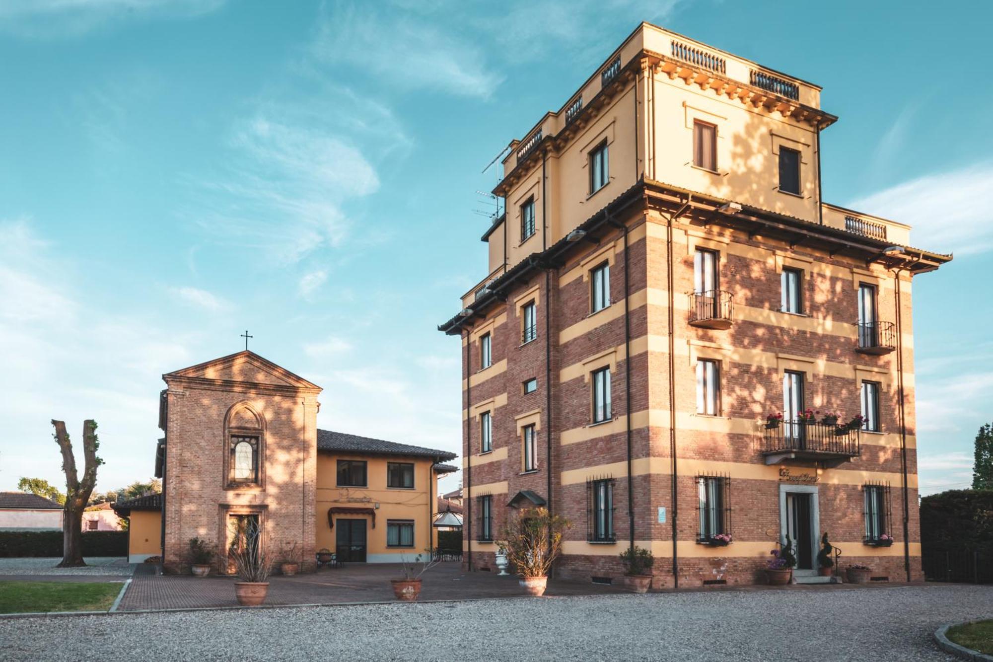 Hotel Villa Liberty Pontecurone Exterior photo