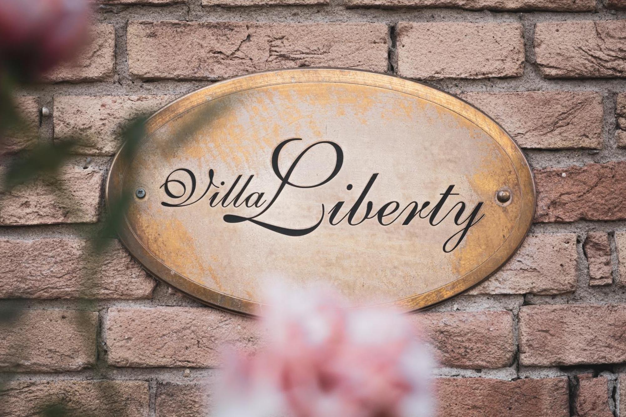 Hotel Villa Liberty Pontecurone Exterior photo